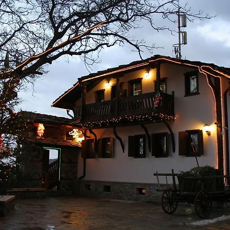 Шапкова Къща Hotel Delchevo Exterior photo